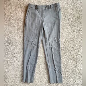 Tahari Light Gray Skinny Dress Pants Size 2, Mid Rise / High Rise, Business Work